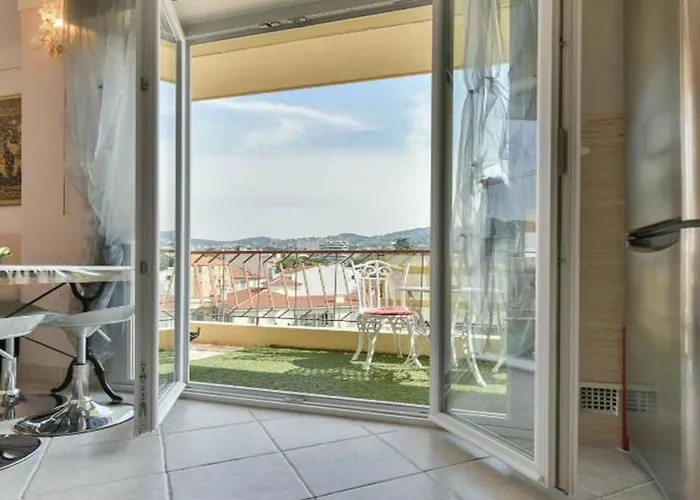 Apartman Boite D'amour Mit Terrasse Und Solarium By Interhome