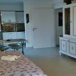 Boite D'amour Mit Terrasse Und Solarium By Interhome *