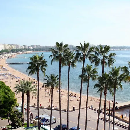 Boite D'amour Mit Terrasse Und Solarium By Interhome Cannes